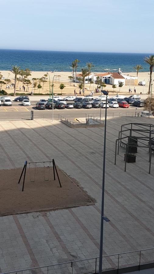 Les Vagues Au Balcon Apartment Empuriabrava Exterior photo